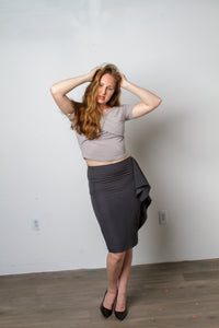 Grey slim skirt with side ruffle